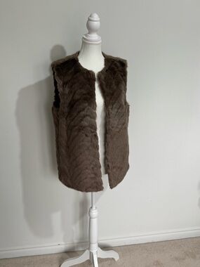 H&M Brown Faux Fur Vest - Women's Sleeveless Layer